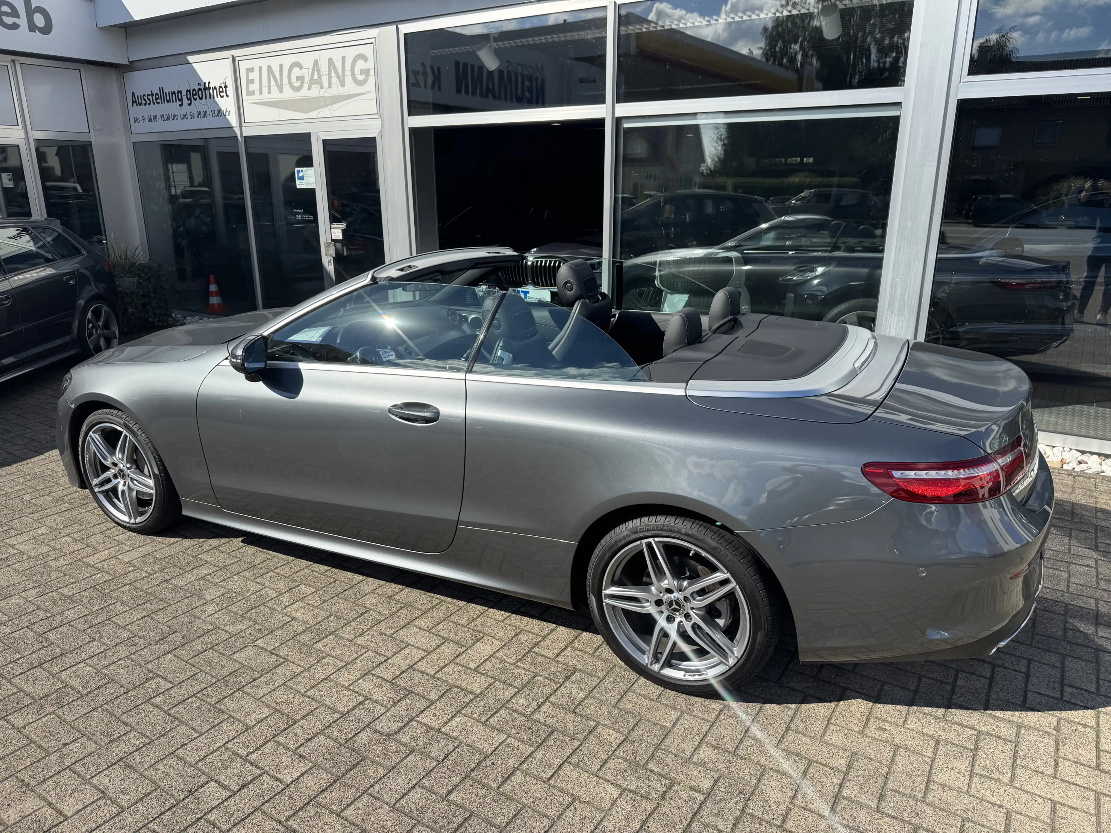 Mercedes-Benz E 200 — photo 14