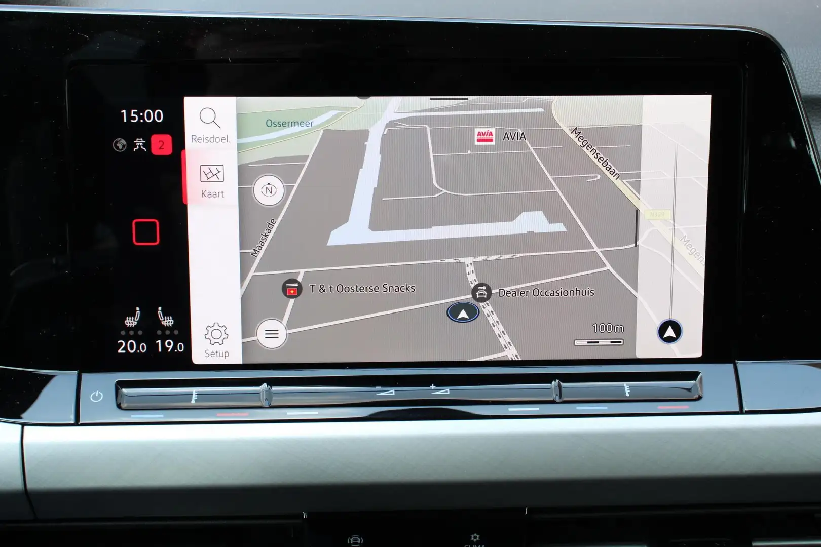 Volkswagen Golf Variant 1.0 eTSI 110 pk DSG Life Automaat | Navigatie | Cl Zwart - 2