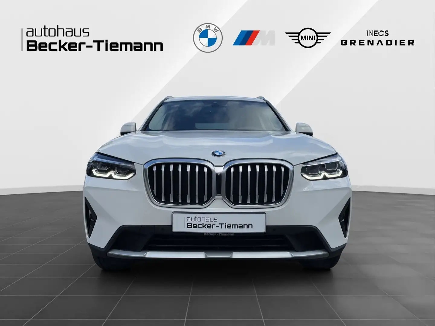 BMW X3 xDrive20i *AUT.*LED*NAVI*KAMERA*SPORTSITZE* Wit - 2