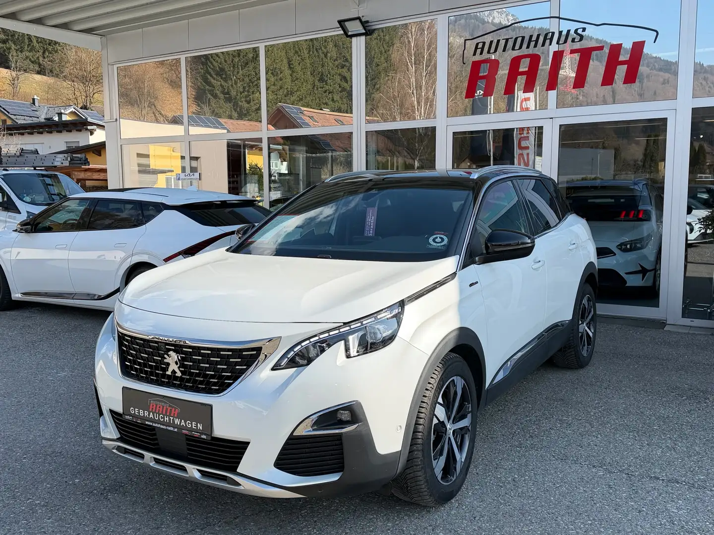 Peugeot 3008 3008 1,5 BlueHDi GT-Line 130 S Weiß - 1