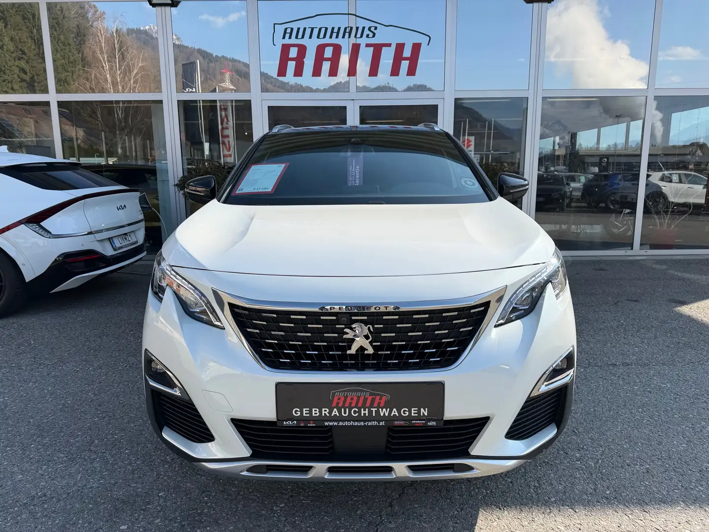 Peugeot 3008 3008 1,5 BlueHDi GT-Line 130 S Weiß - 2