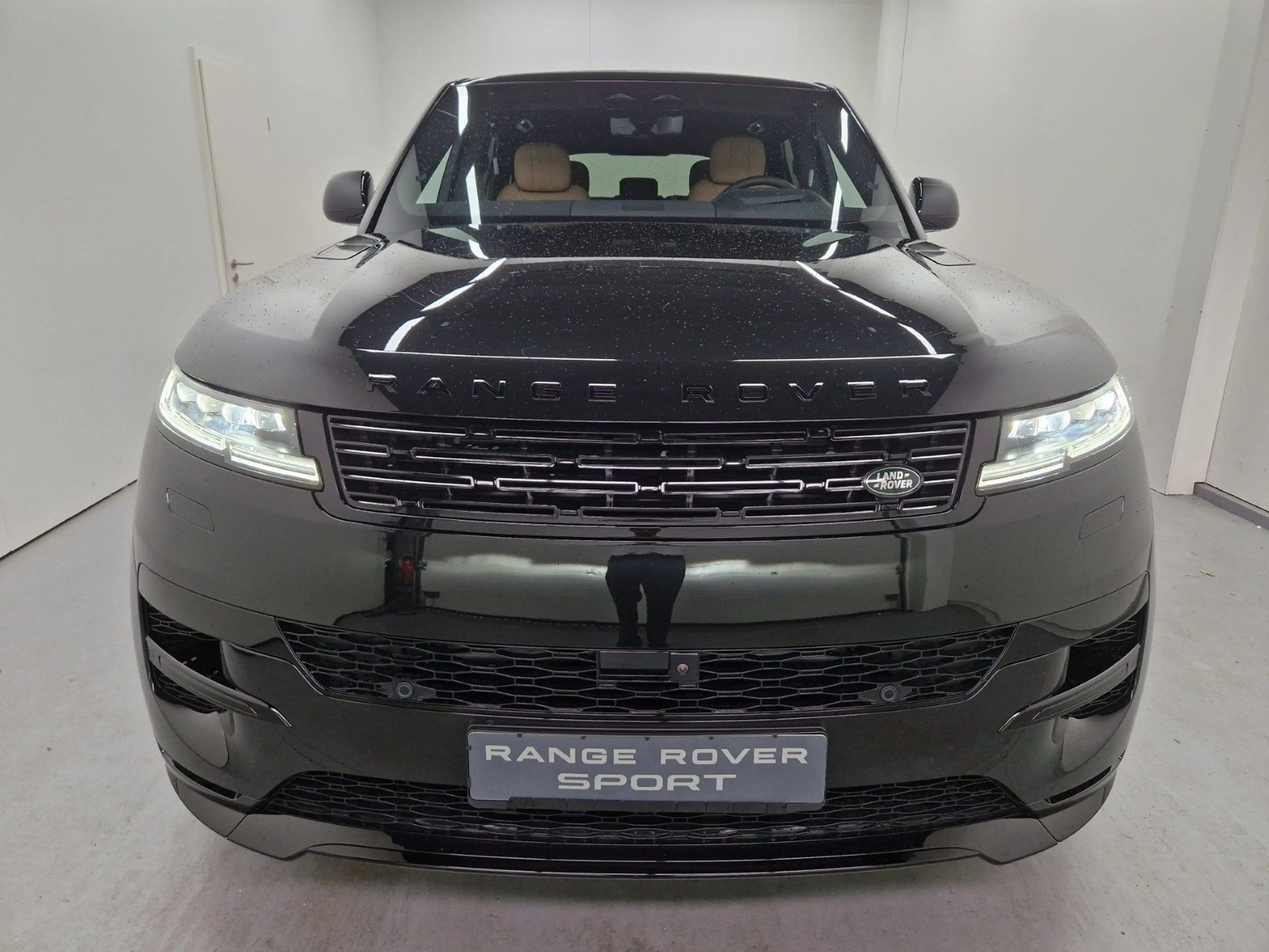Land Rover Range Rover Sport D300 Dynamic SE AHK Pano — photo 6
