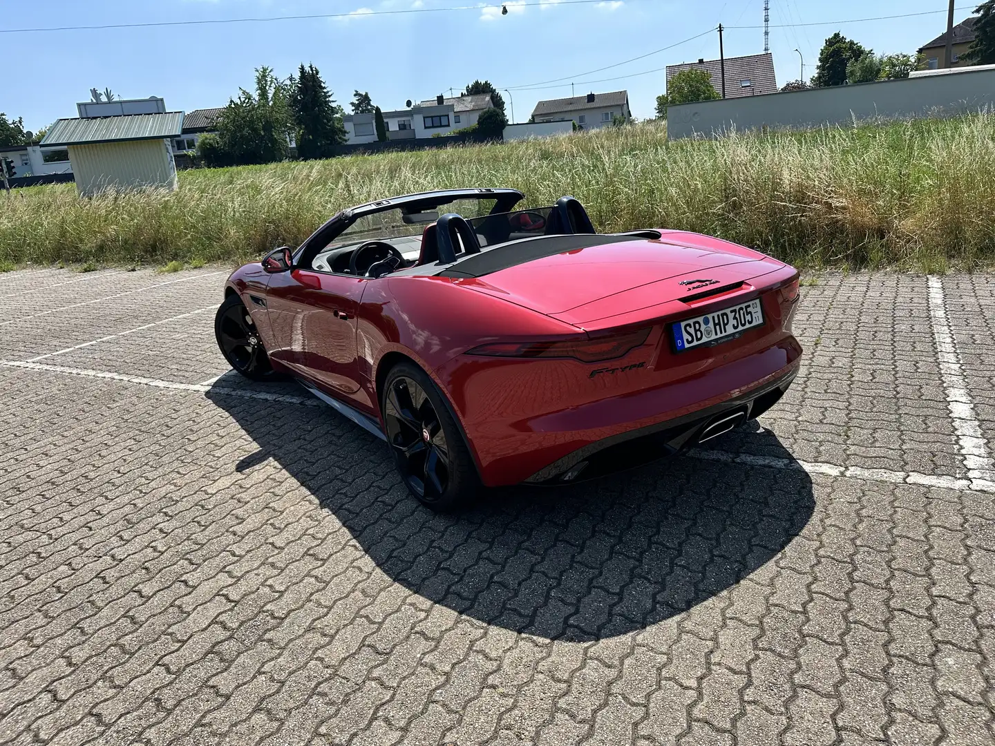 Jaguar F-Type R-Dynamic Nur 6800km Performence Sitze Black Pack Rot - 2