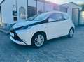 Toyota Aygo x-play touch Klimaautomatik Kamera Tempomat Alb - thumbnail 3