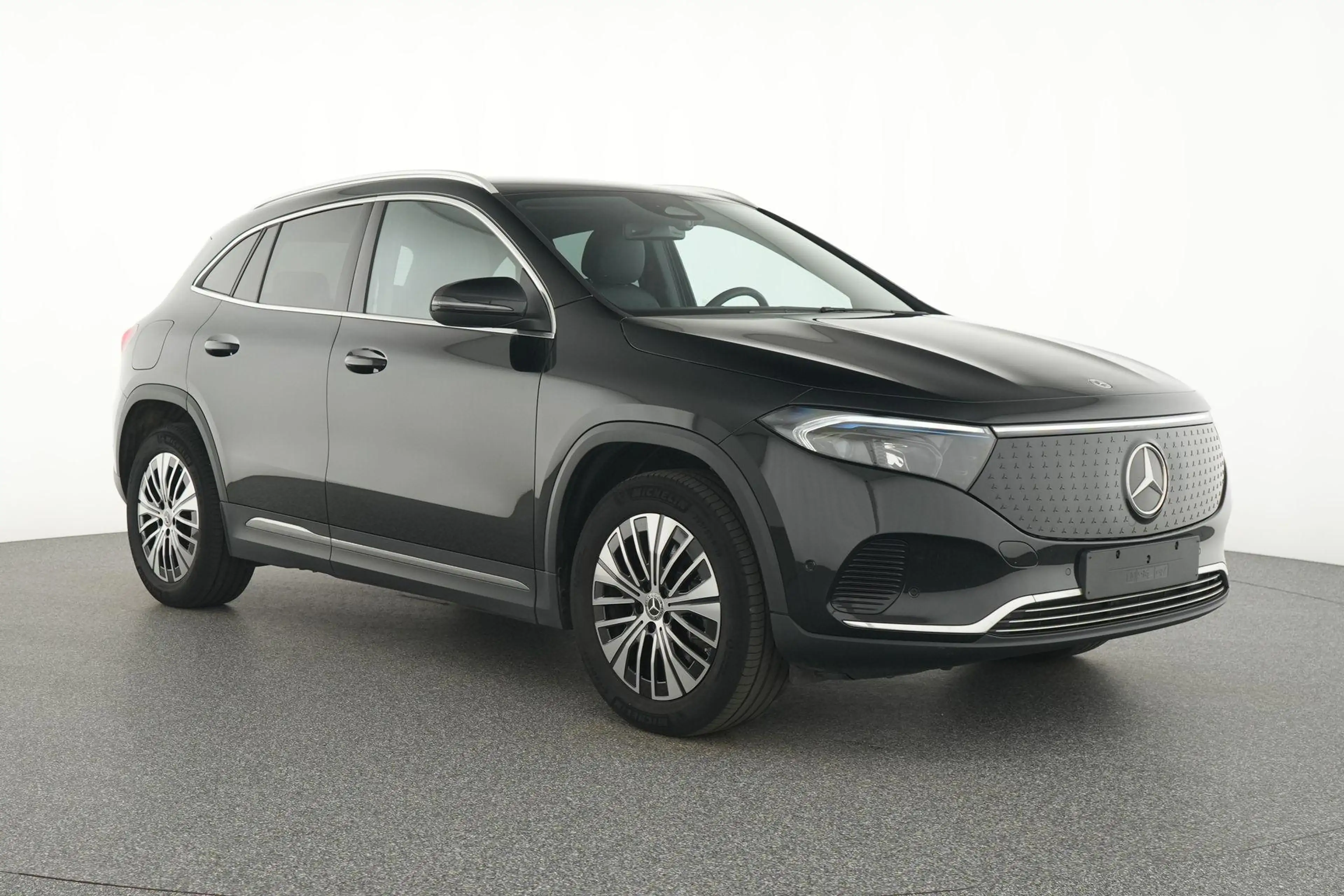 Mercedes-Benz EQA 250 250+ Luxury Line — photo 2