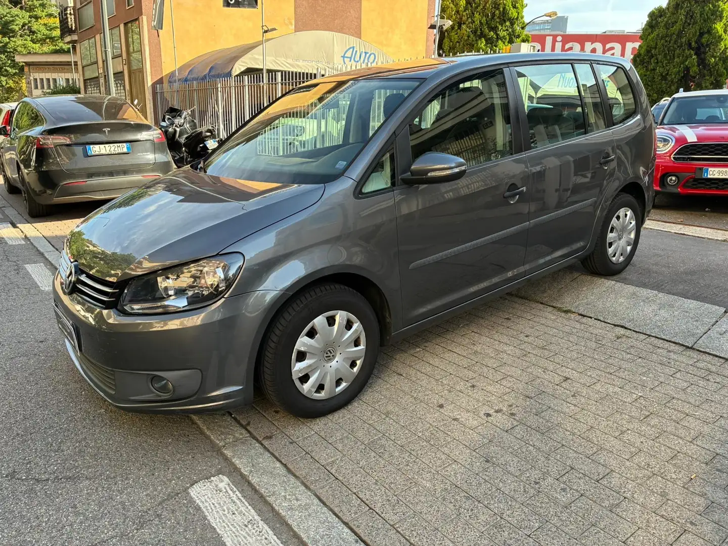 Volkswagen Touran Touran  1.6 tdi  Comfortline 7 POSTI! 2014! Grigio - 1