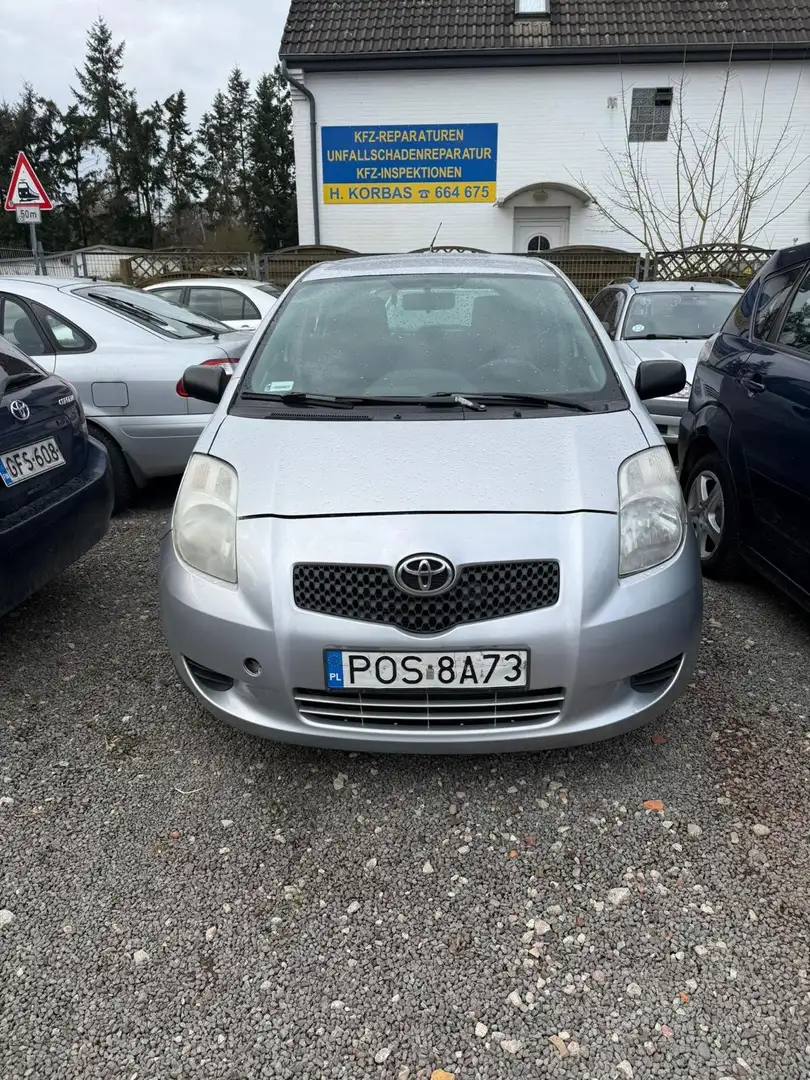 Toyota Yaris 1.0 VVT-i Argento - 1
