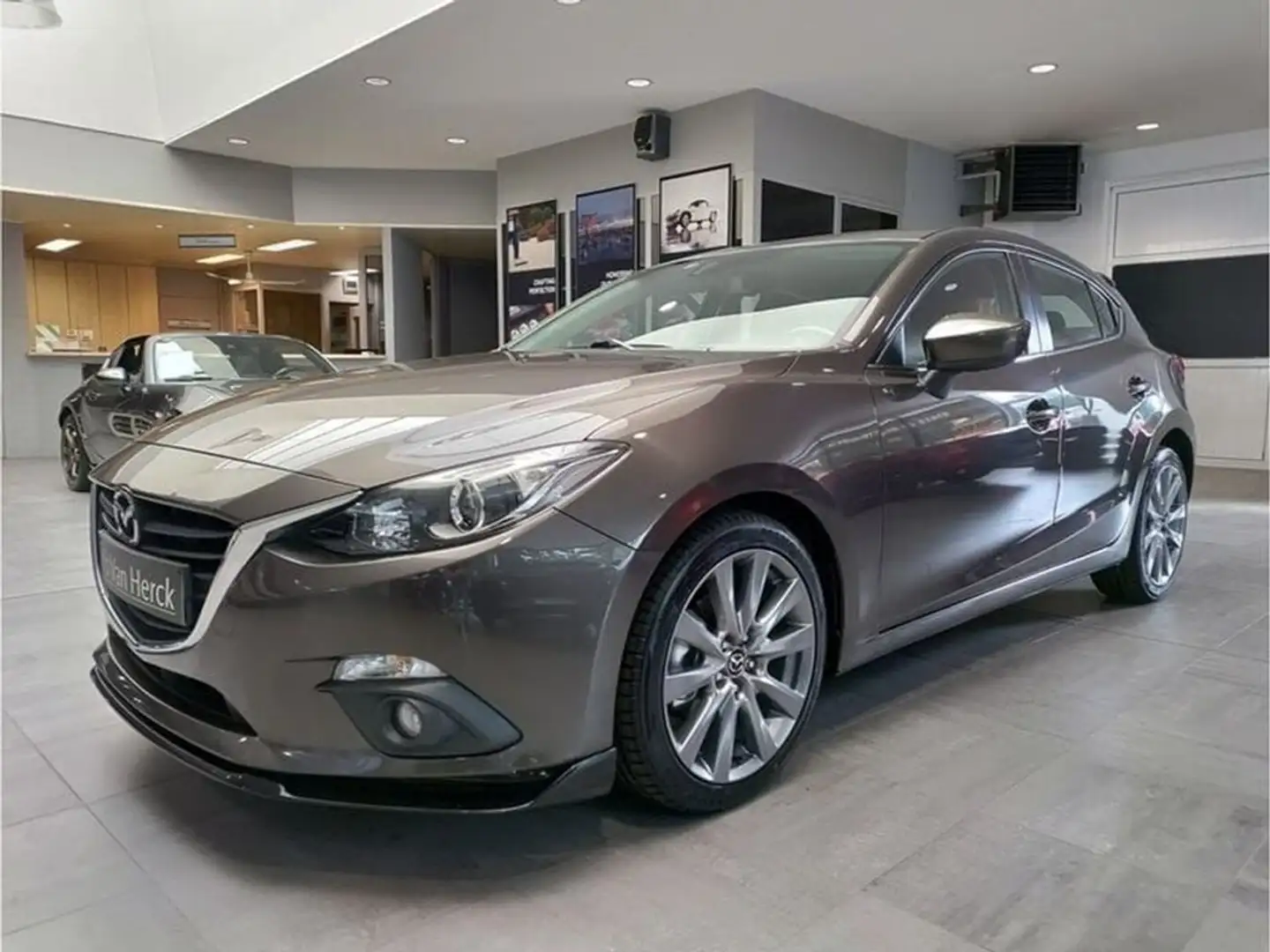 Mazda 3 2.0 SKYACTIV G 120pk * SKYDRIVE * Marrone - 1