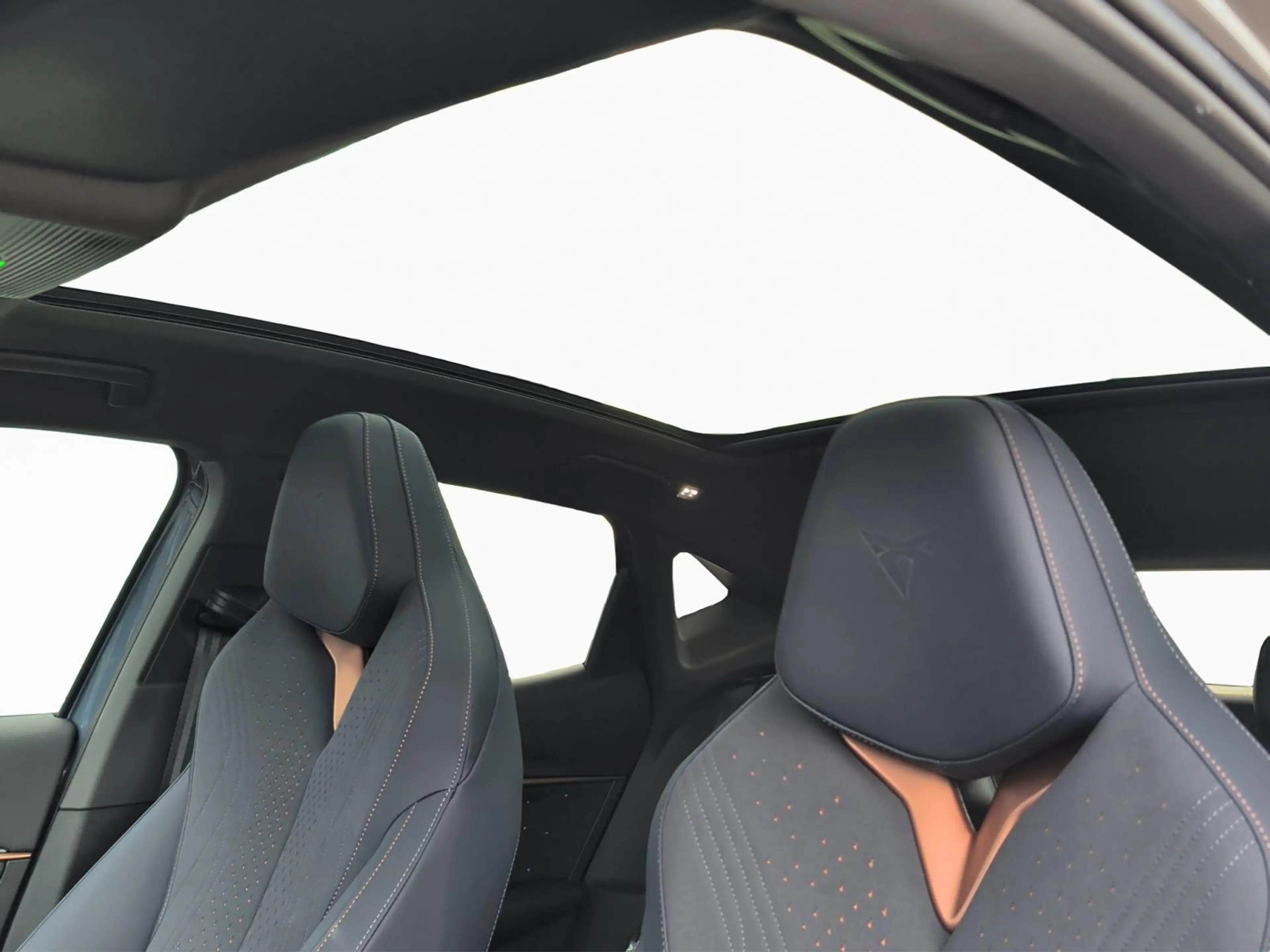 CUPRA Tavascan VZ — photo 14