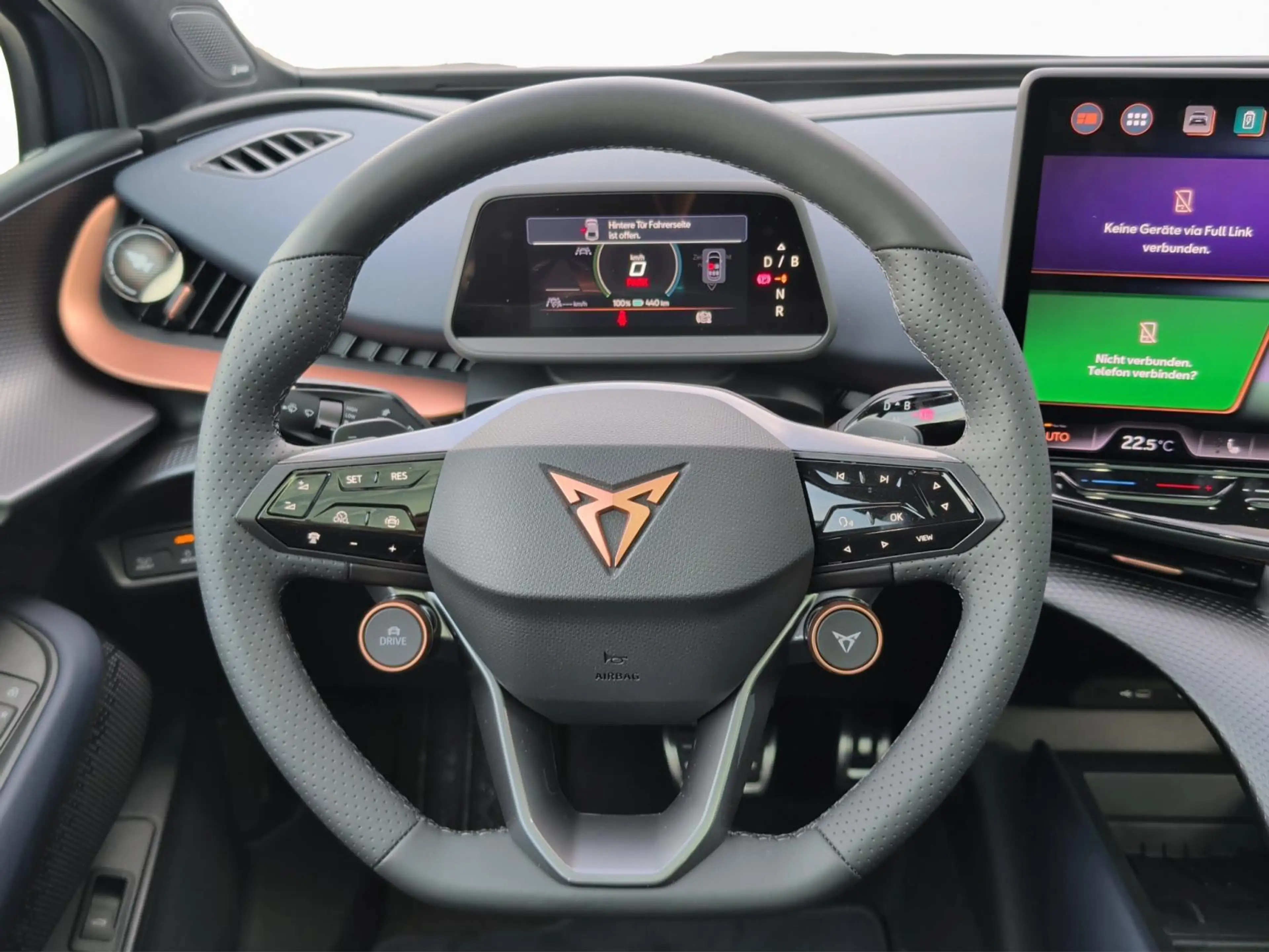 CUPRA Tavascan VZ — photo 9