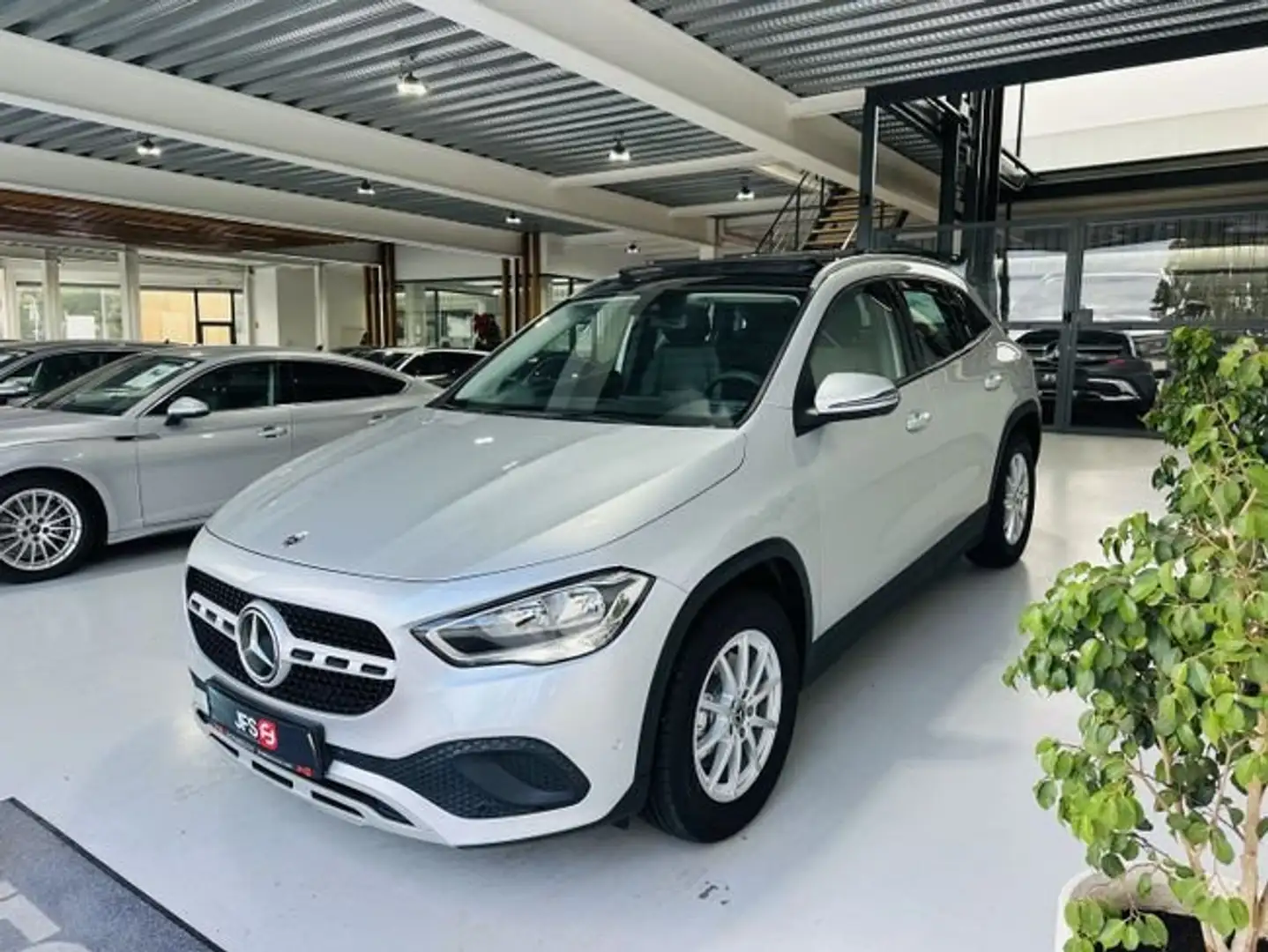 Mercedes-Benz GLA 200 2.0 CDI 150 CV Argent - 2