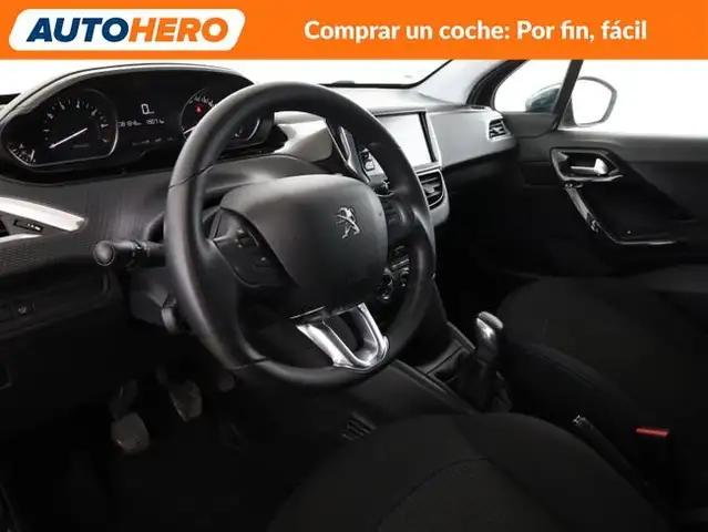 Peugeot 208 view 12