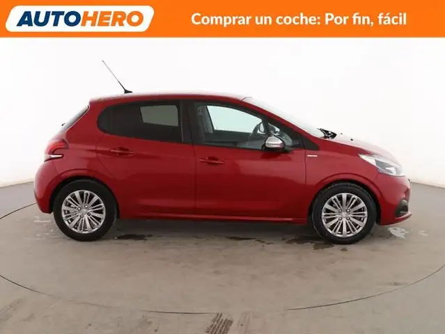 Peugeot 208 view 7