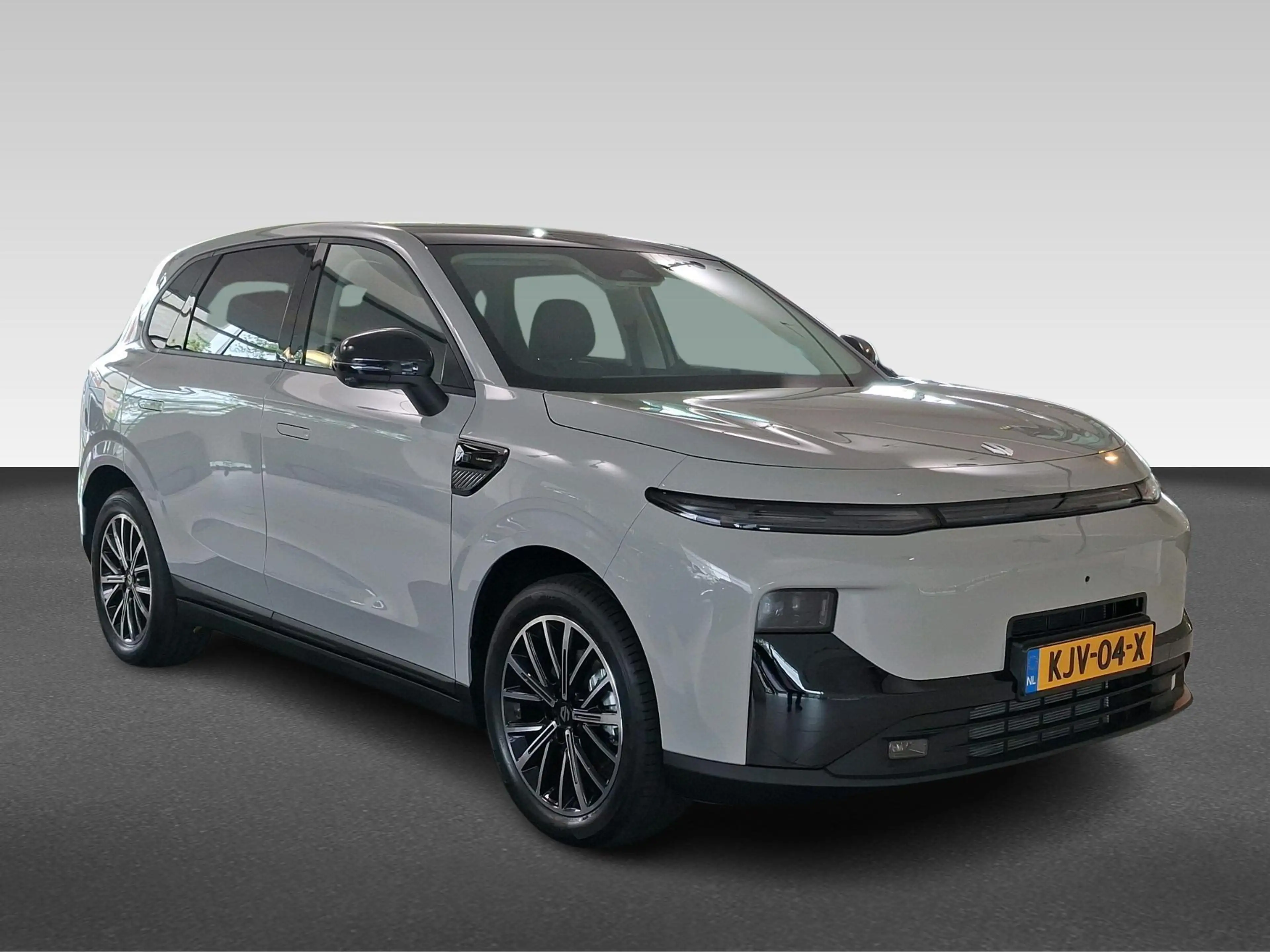Leapmotor B10 — photo 9