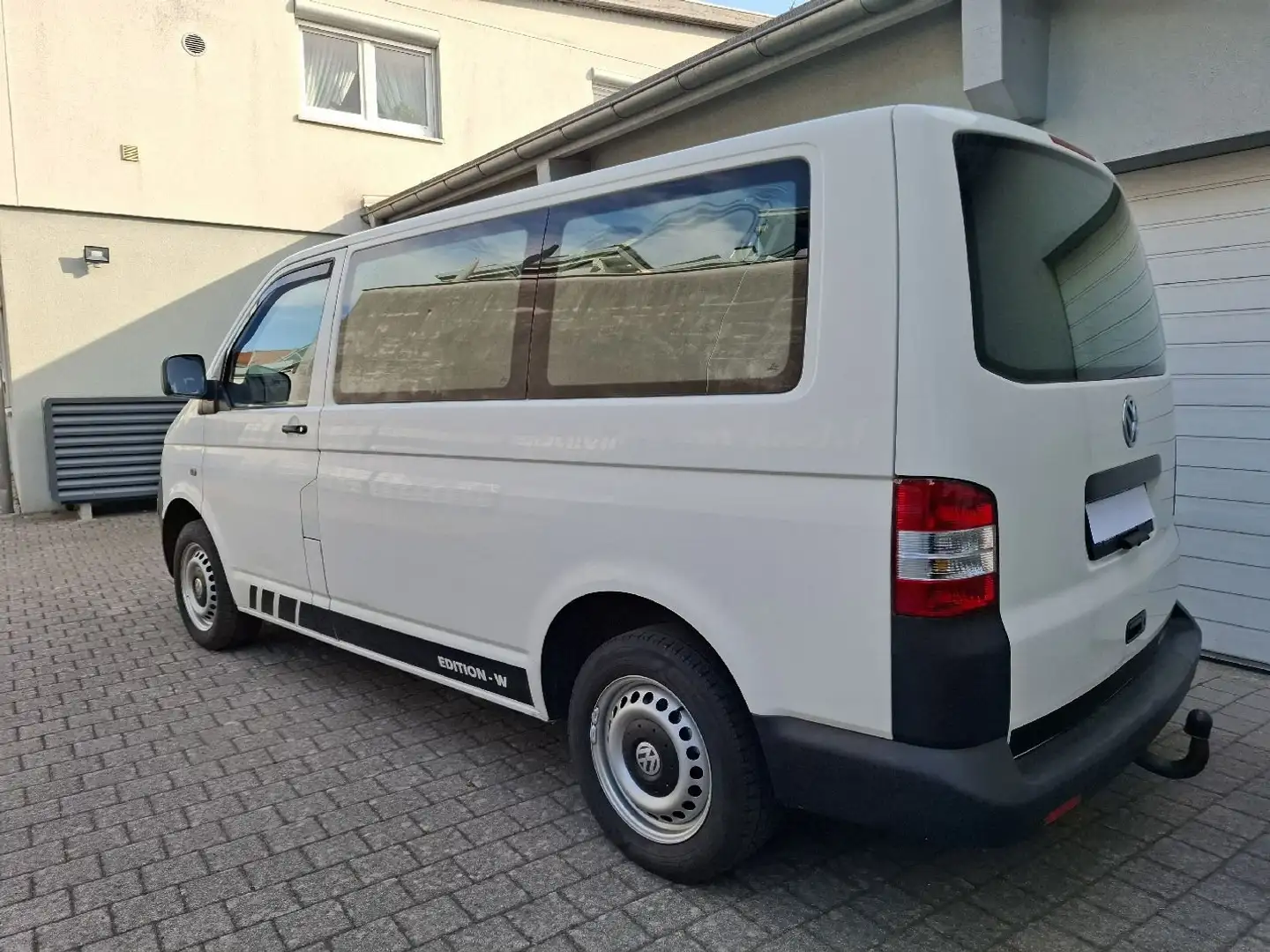 Volkswagen T5 Transporter 2. Hd., mit Fenster ringsum Weiß - 1