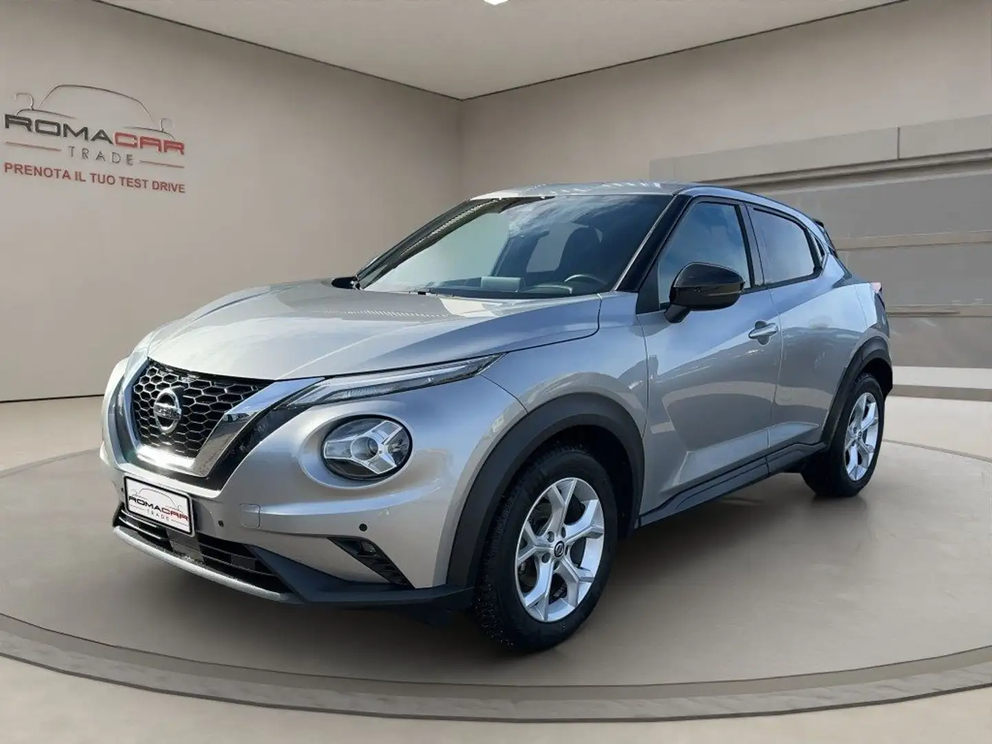 Nissan Juke 1.0 DIG-T 114 CV DCT AUTOMATICA! Gümüş rengi - 1