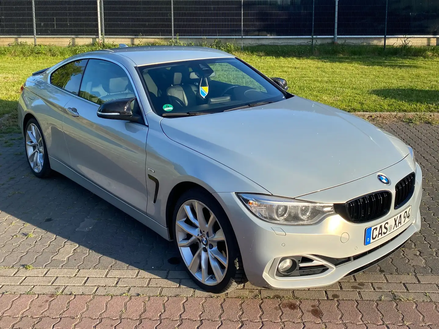 BMW 435 4er Coupe Diesel 435d Coupe xDrive Aut. Modern Lin Grau - 2