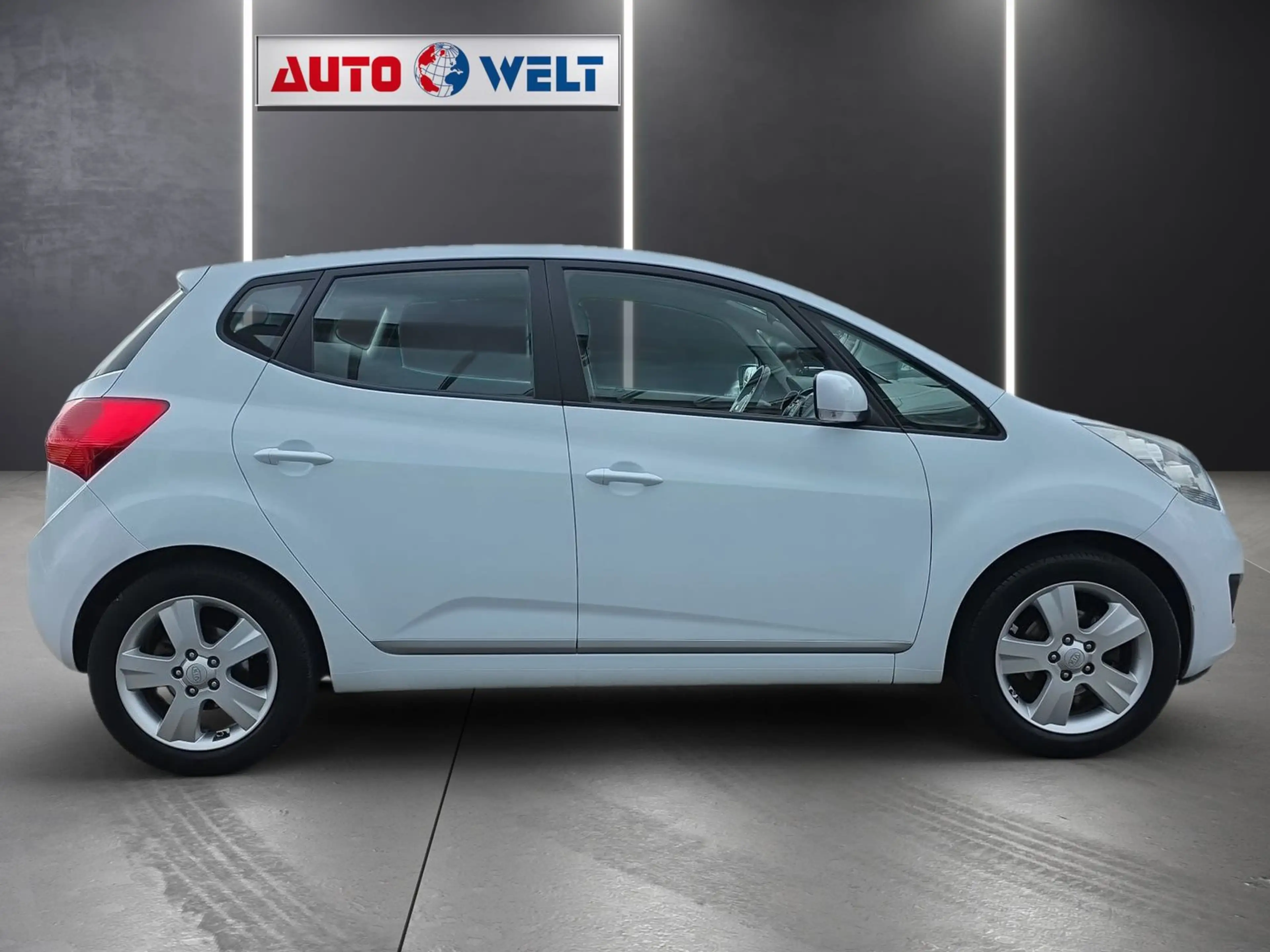 Kia Venga 1.4 Attract Sitzheizung PDC — photo 3
