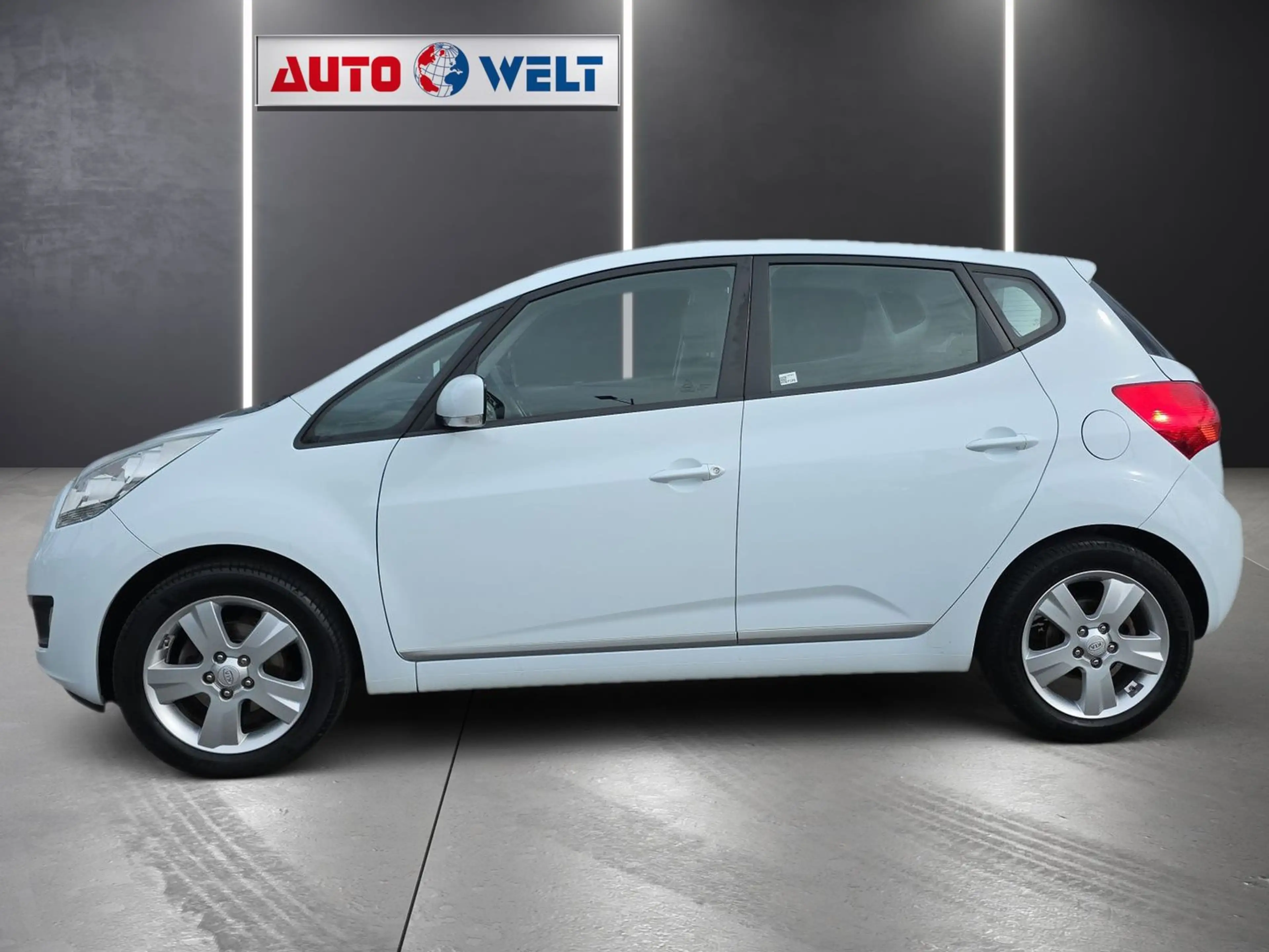 Kia Venga 1.4 Attract Sitzheizung PDC — photo 6