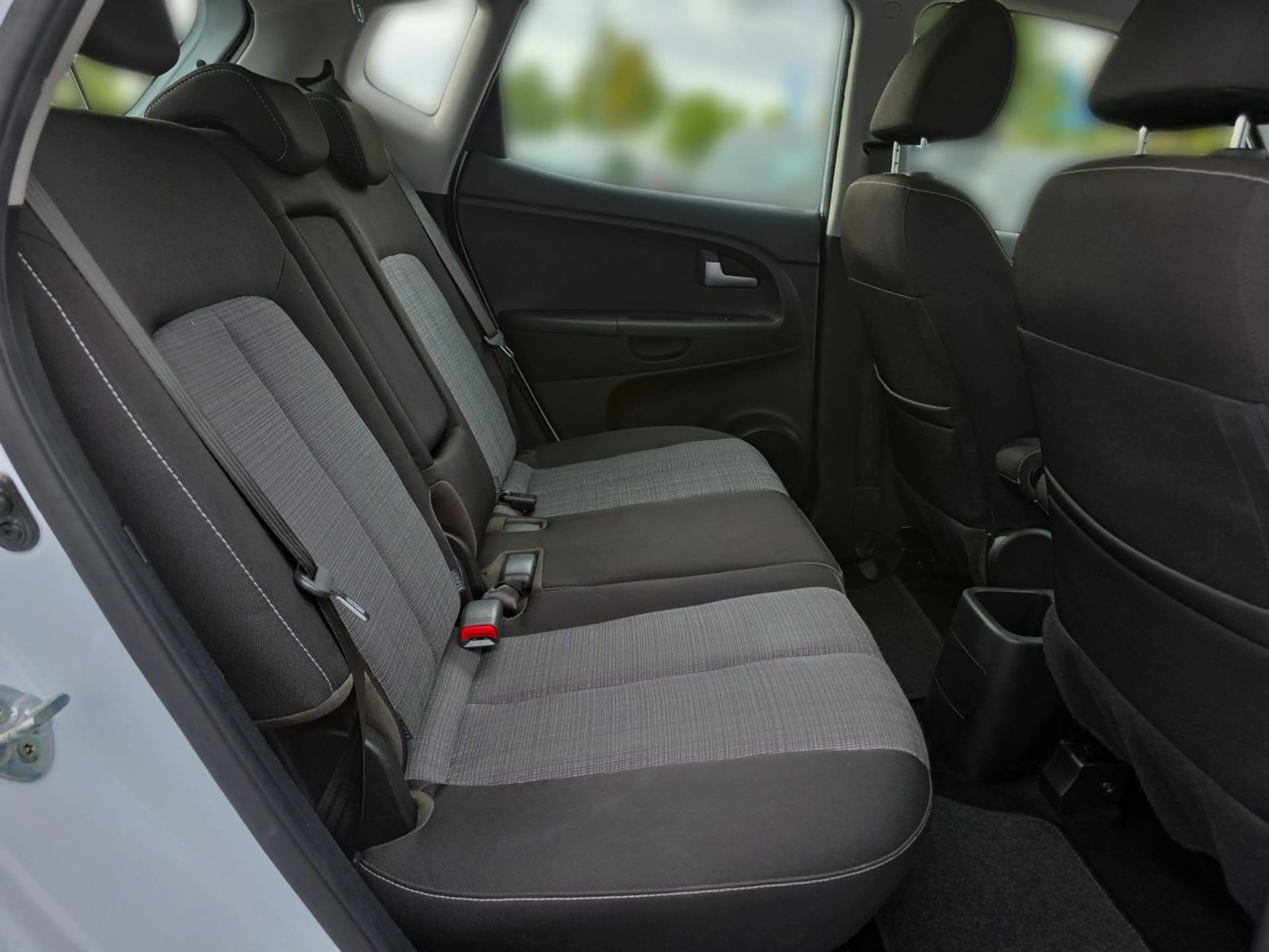 Kia Venga 1.4 Attract Sitzheizung PDC — photo 13