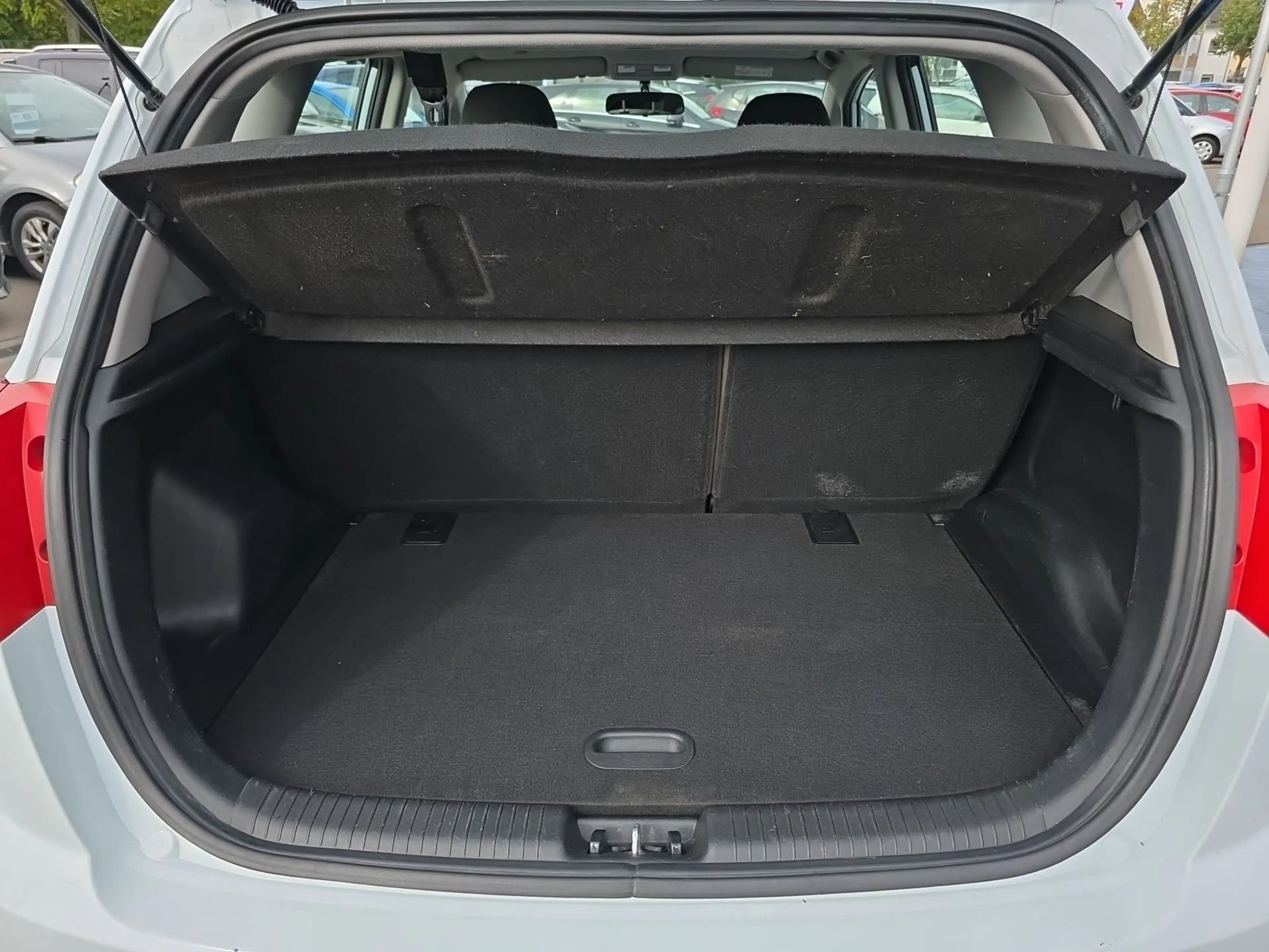 Kia Venga 1.4 Attract Sitzheizung PDC — photo 9