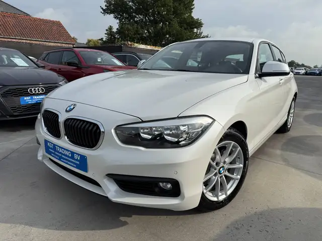 BMW 116 i 109PK 5-DEURS NAVIGATIE PDC V+A BLUETOTOH LED TREKHAAK CARPASS