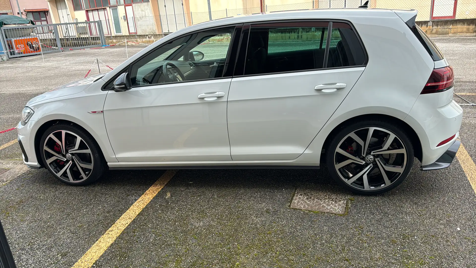Volkswagen Golf GTI 2.0 tsi performance 245cv - 1