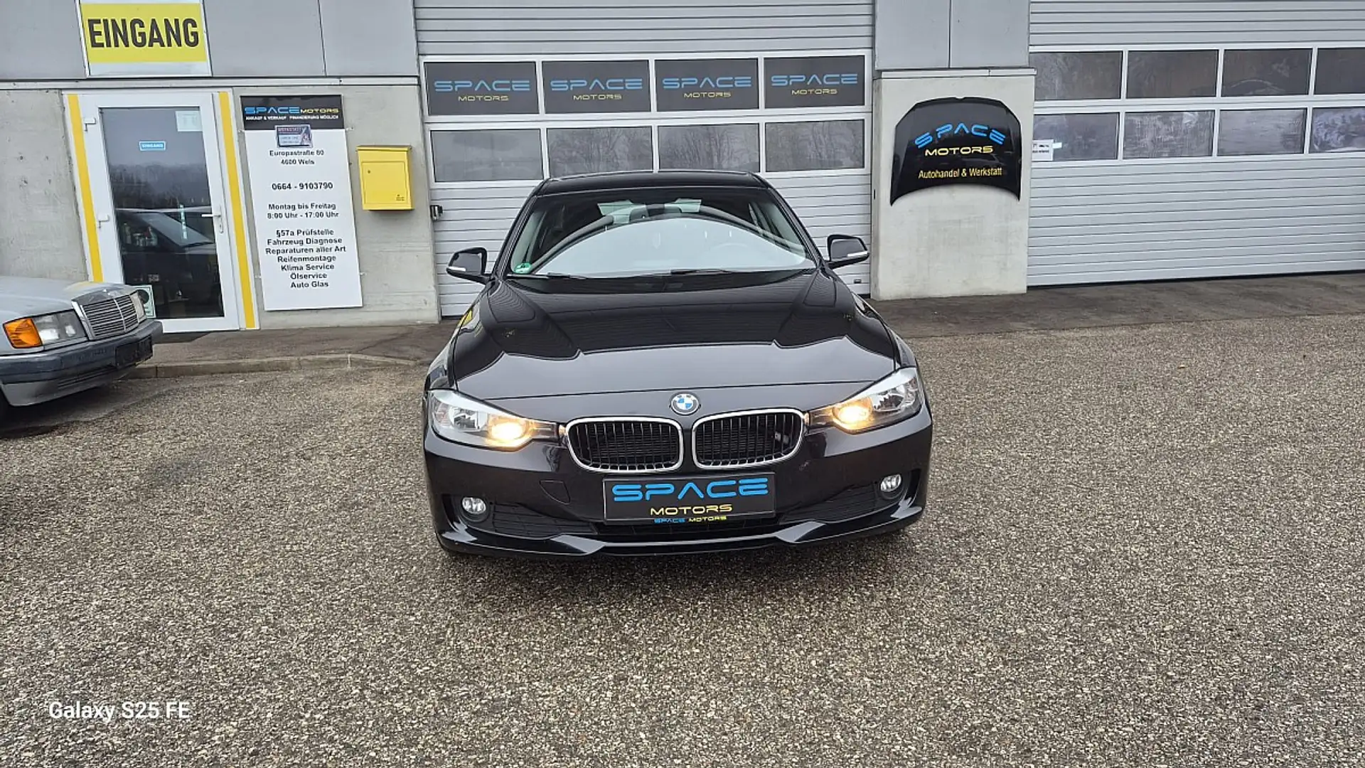 BMW 318 d Schwarz - 2
