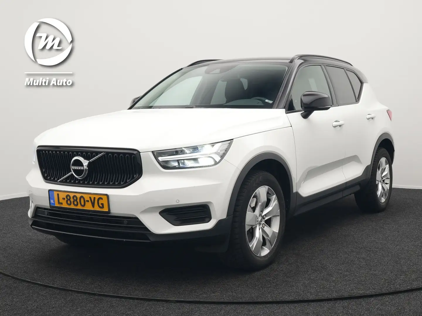 Volvo XC40 T4 Momentum Automaat 191pk Dealer O.H | Adaptive C Wit - 1