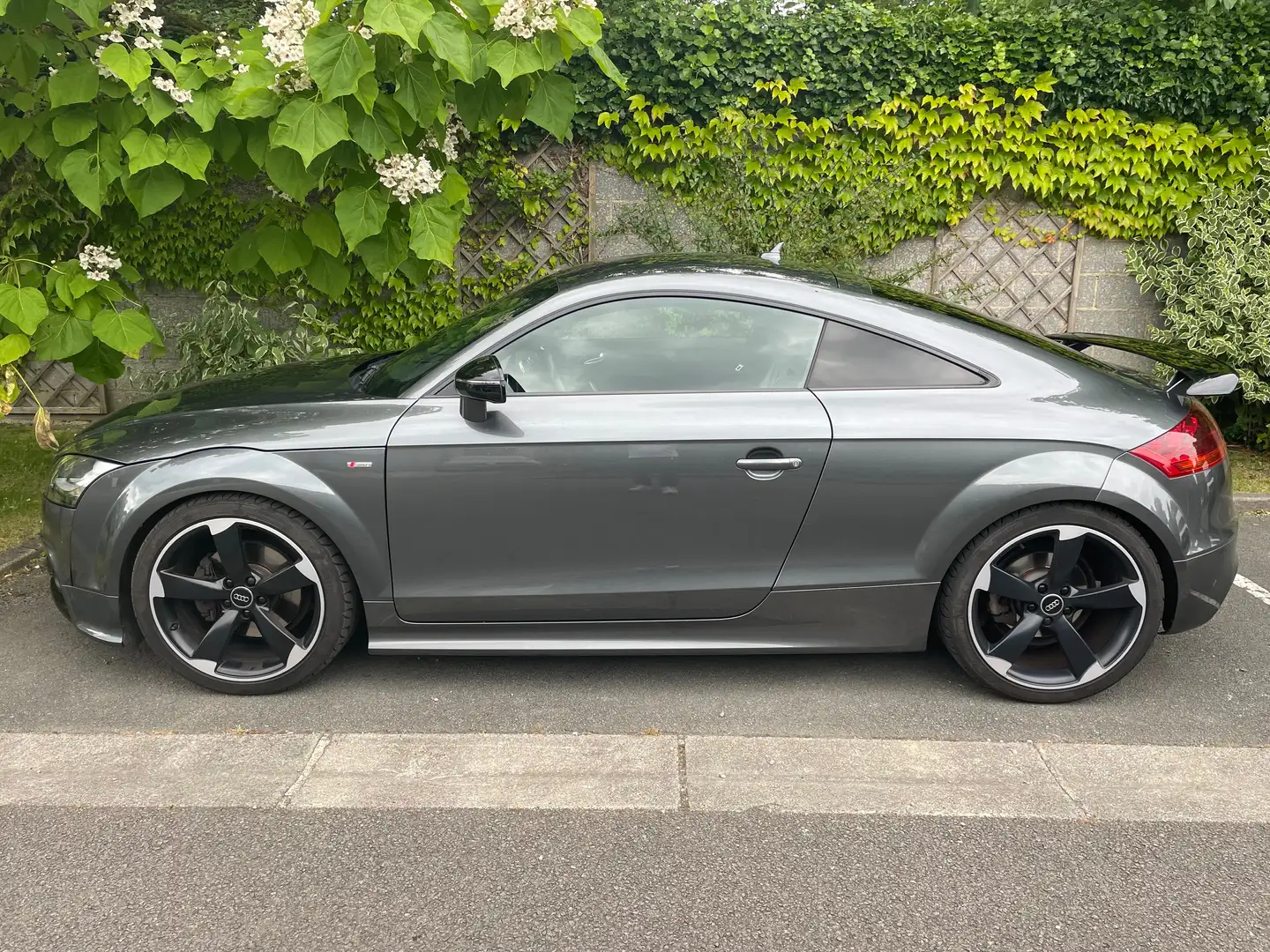 Audi TT Coupé 2.0 TFSI 211 TFSI SLINE QUATTRO Grey - 1