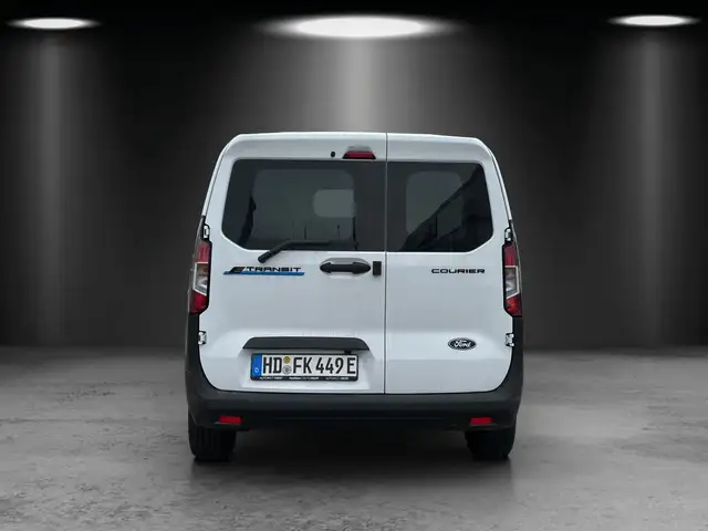 Ford Transit view 4