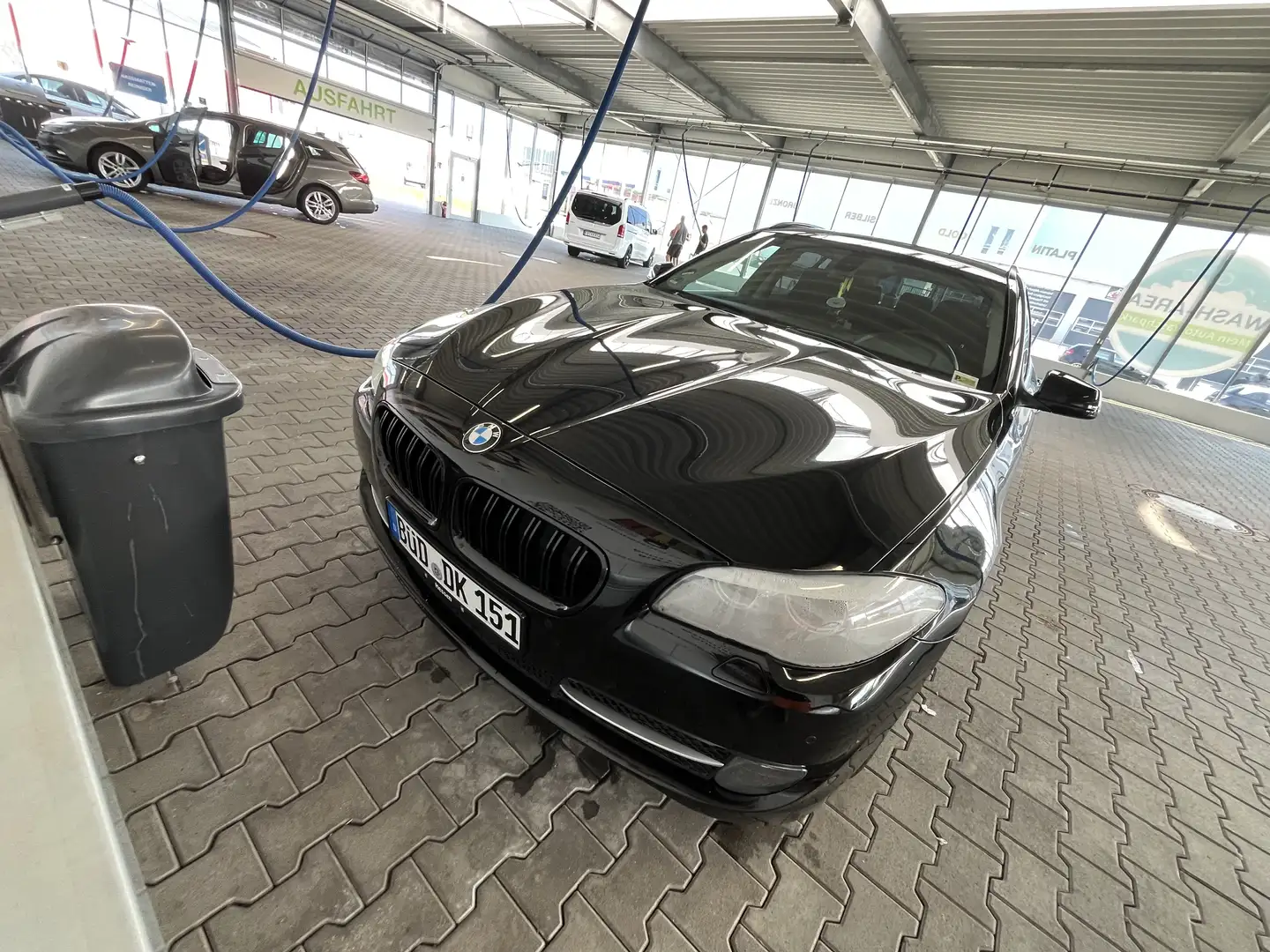 BMW 520 520 d Schwarz - 1
