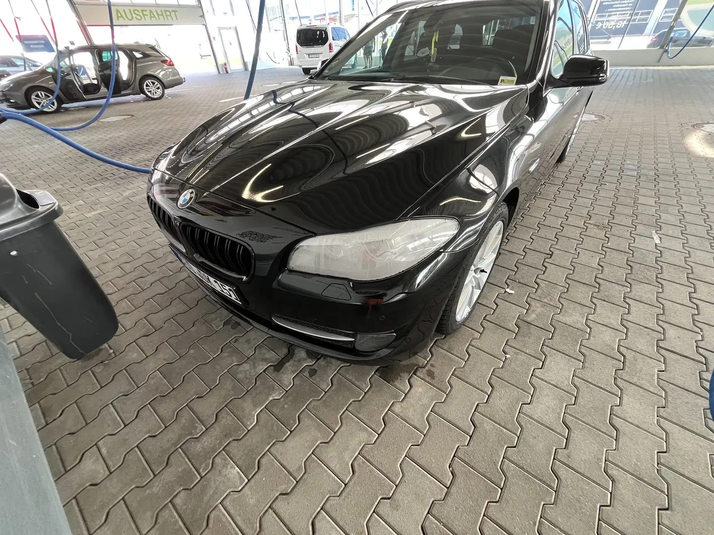 BMW 520 520 d Schwarz - 2