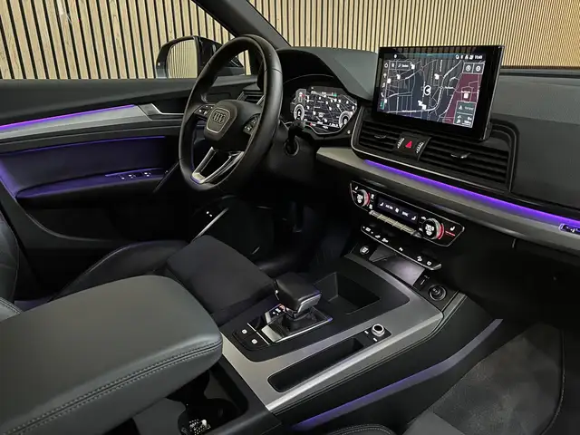 Audi Q5 view 5