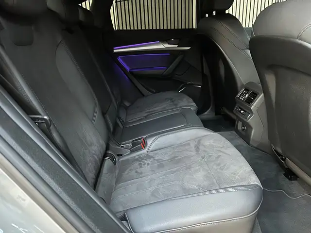 Audi Q5 view 8