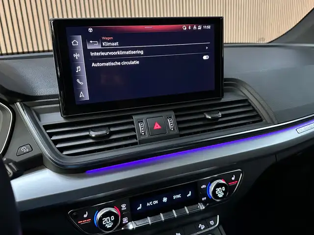 Audi Q5 view 17
