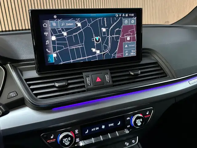 Audi Q5 view 14