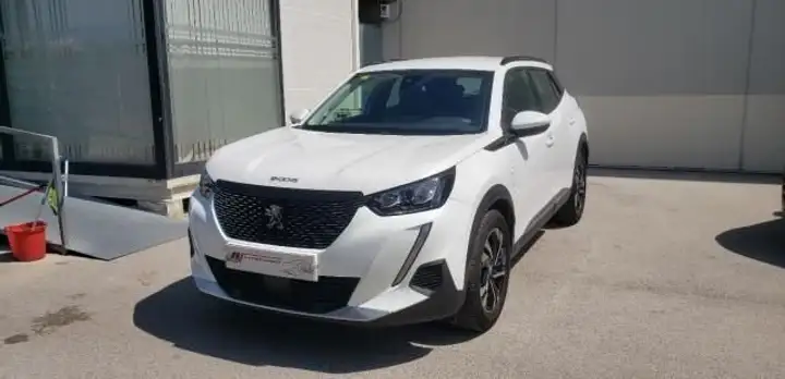 Peugeot 2008 1.6 BlueHDI Allure 2020