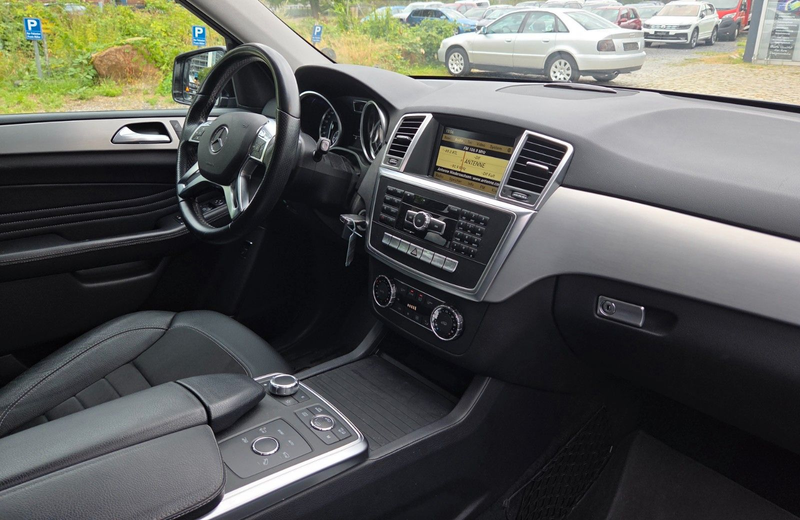 Mercedes-Benz ML 350 CDI BlueTec 4Matic On/Offroad ACC LED — photo 9
