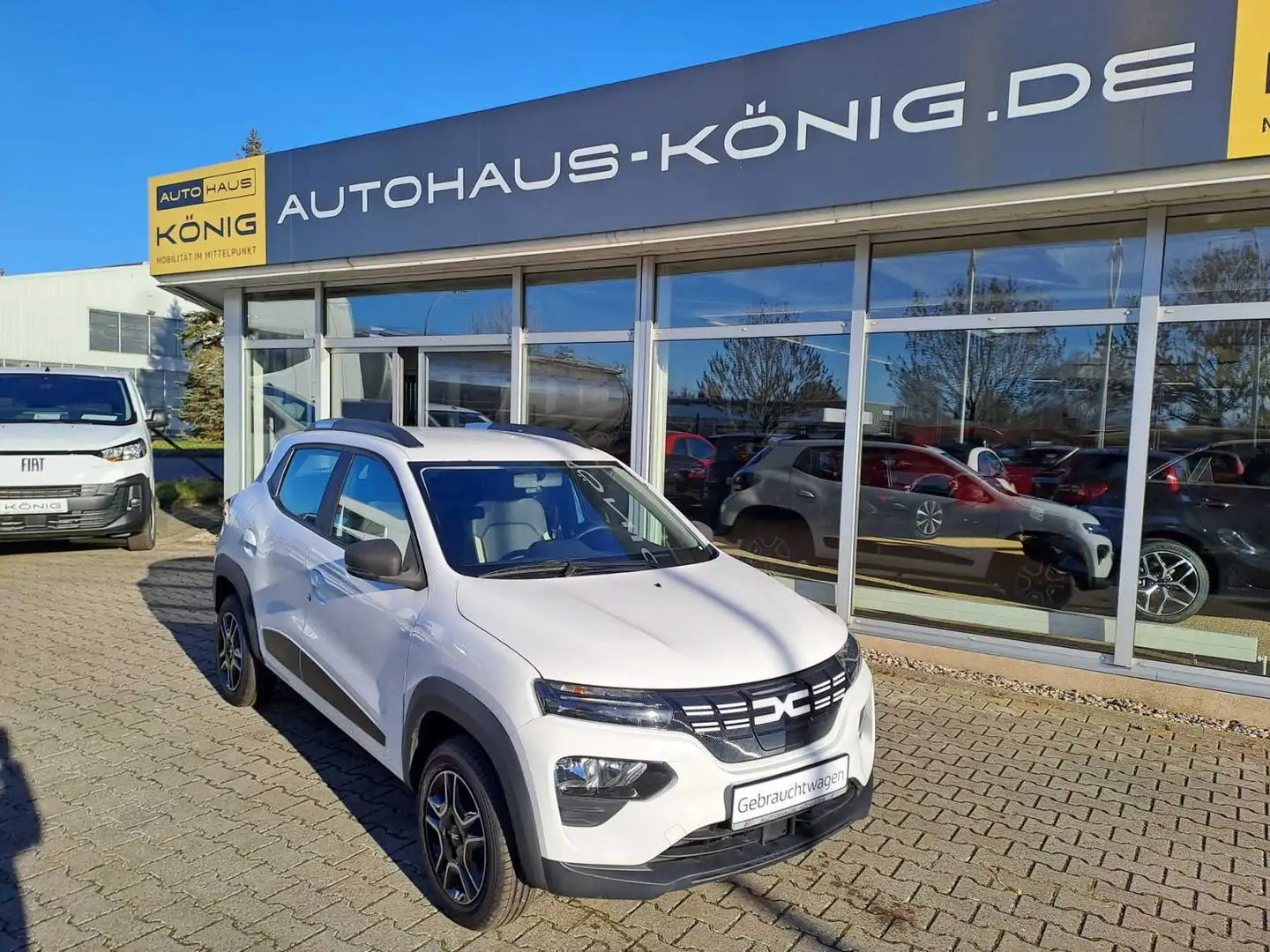 Dacia Spring Essentia ELECTRIC 45 Weiß - 1