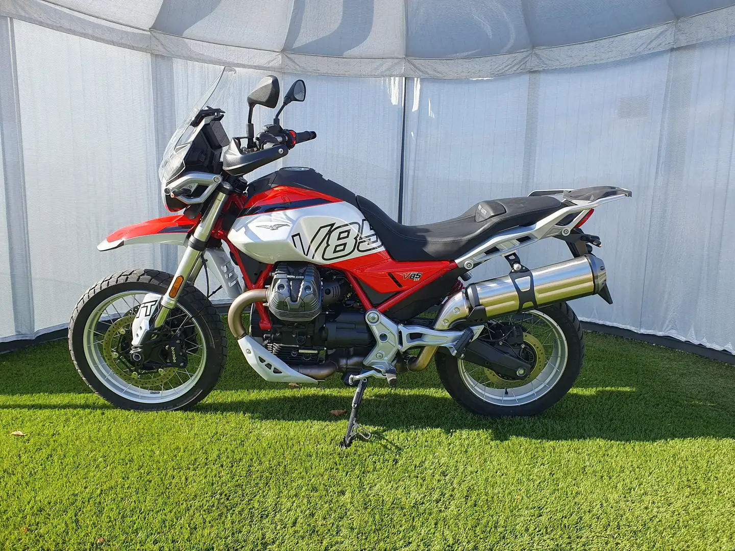 Moto Guzzi V 85 TT V85 TT - 1