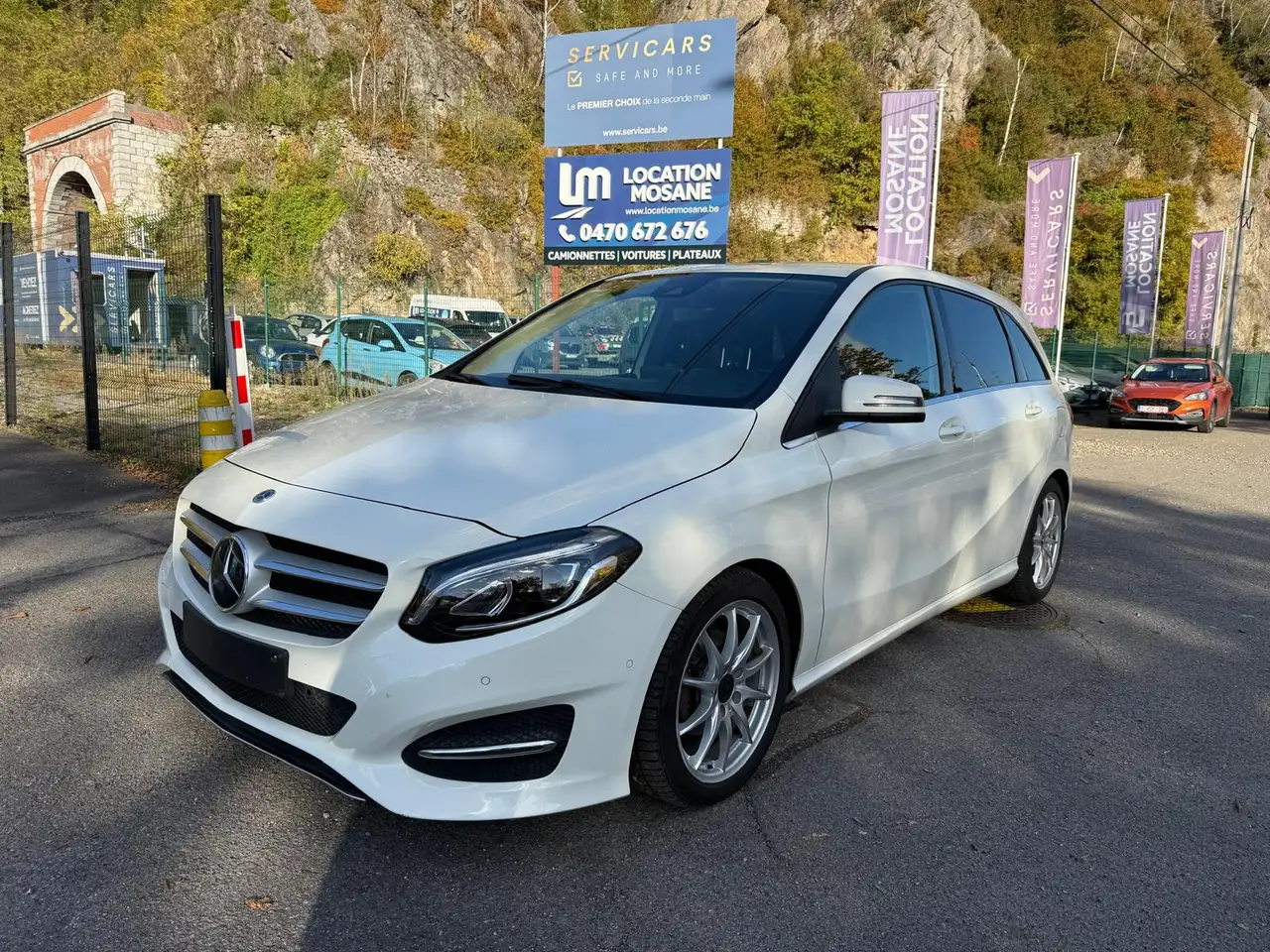 Mercedes-Benz B 180