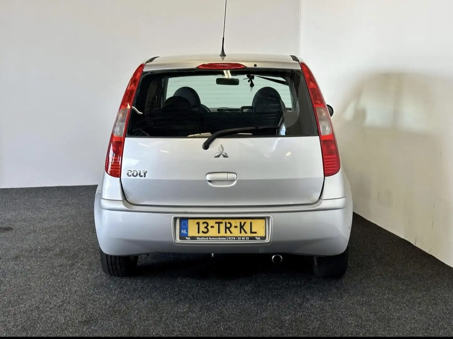 Mitsubishi Colt 1.3 16v Inform - 2