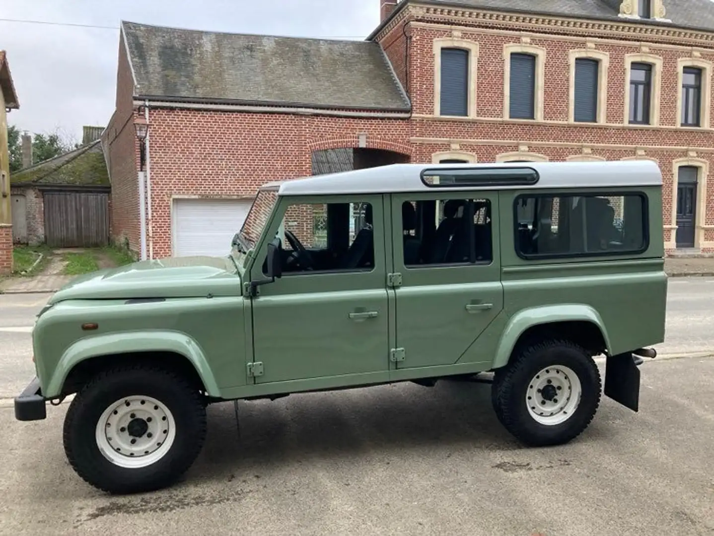 Land Rover Defender Td4 110 Héritage style 7 places !!!!!!!!!!! Groen - 2