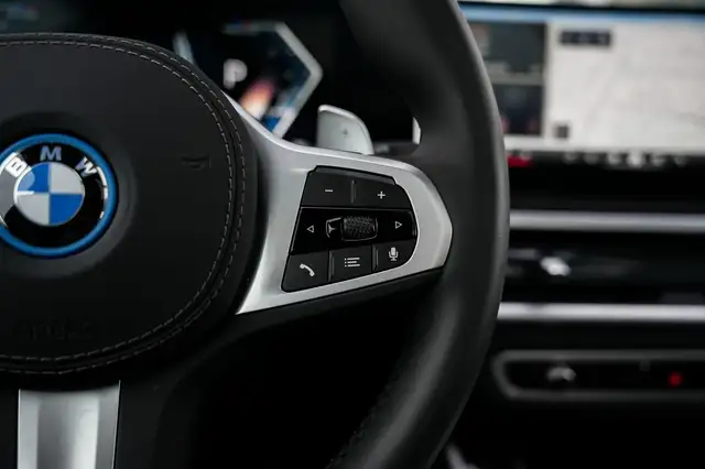 BMW X5 view 13