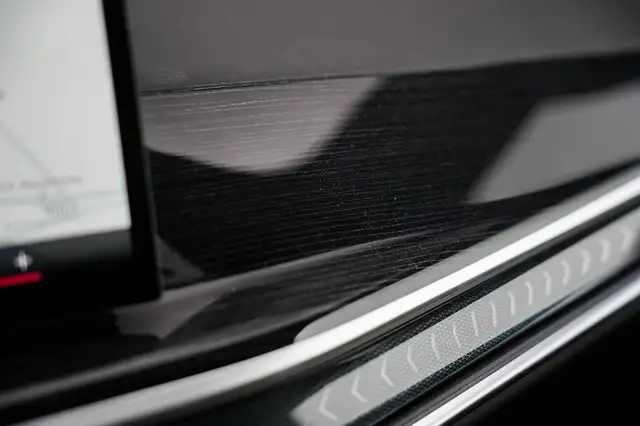 BMW X5 view 11