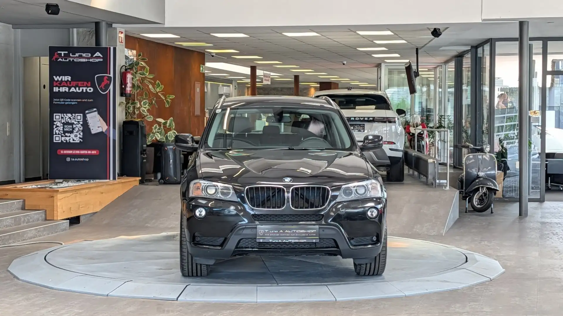 BMW X3 F25 20d xDrive Aut. *AHK*Navi*Dachreling*Sitzheizu Schwarz - 2