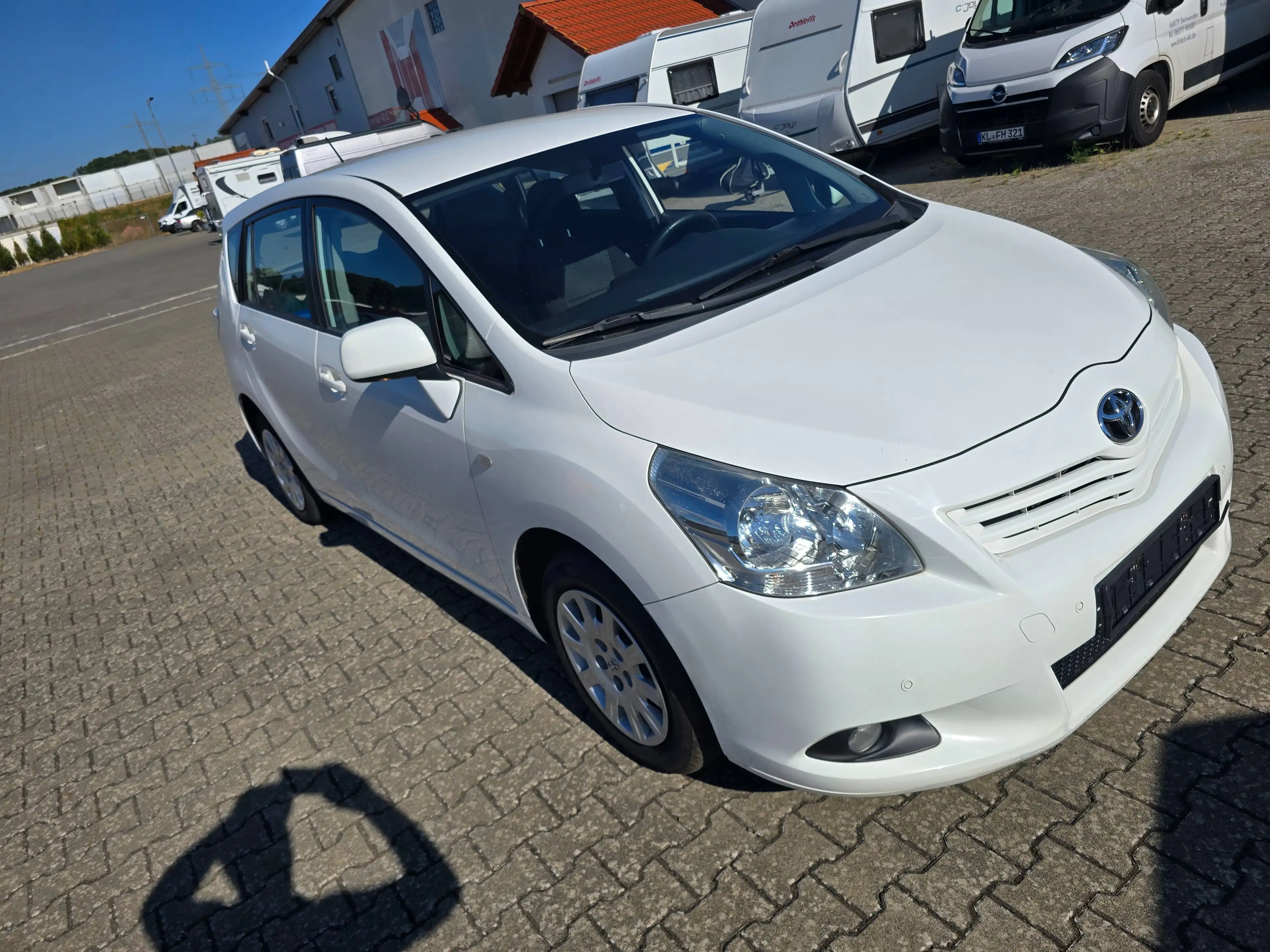 Toyota Verso Life — photo 2