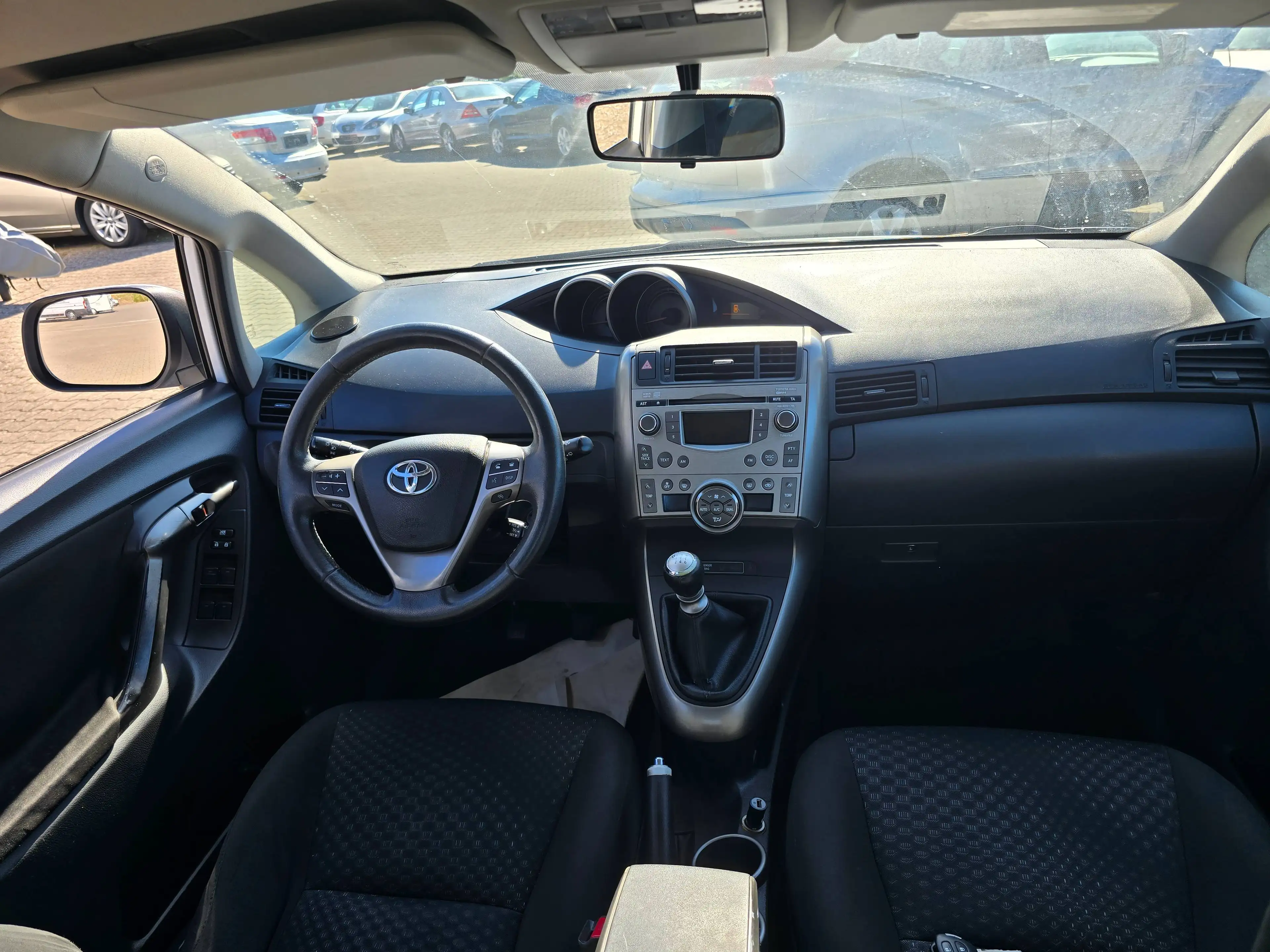 Toyota Verso Life — photo 9