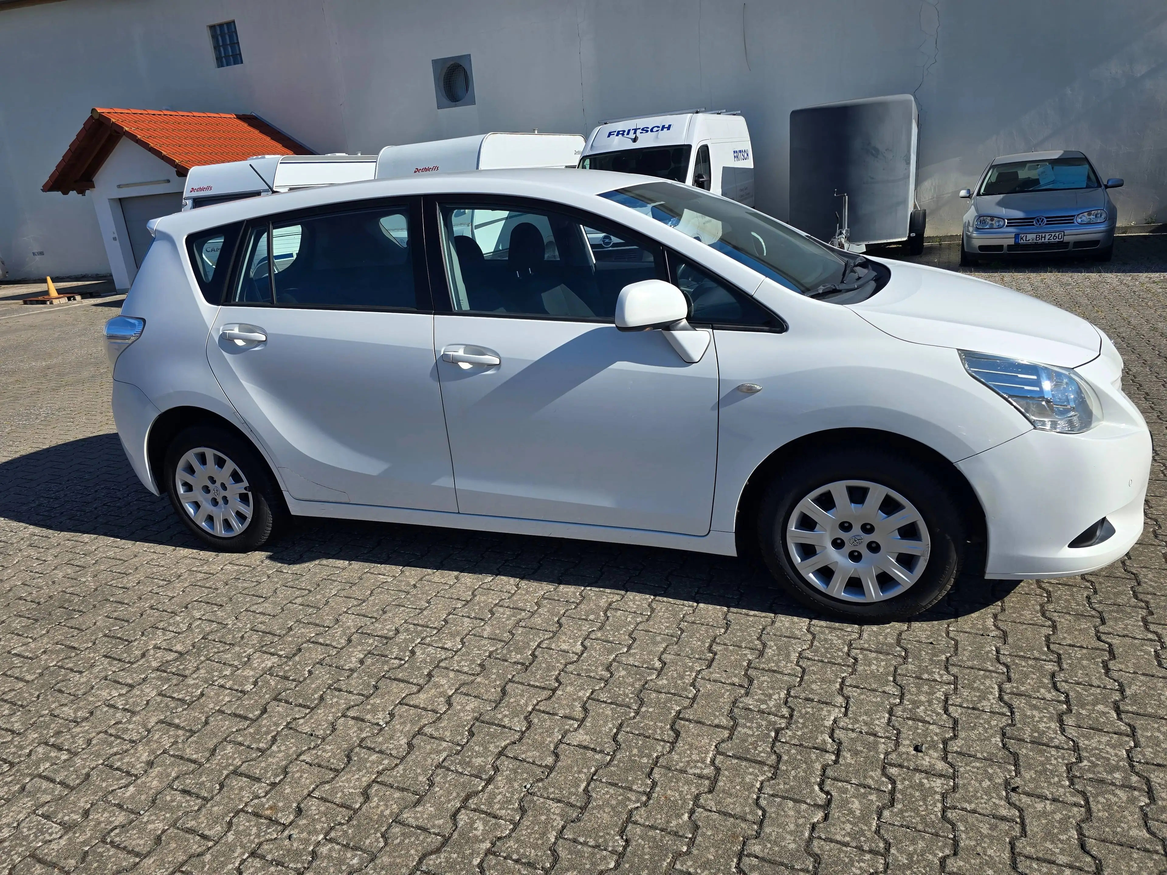 Toyota Verso Life — photo 7